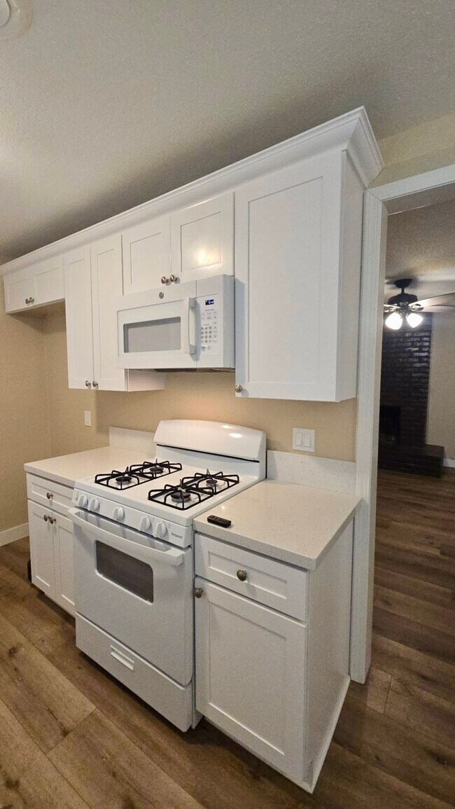 Photo - 555 E Lemon Ave Unit 1