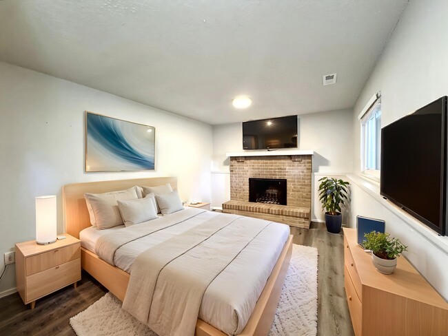 Photo - 1105 Mt View Ln