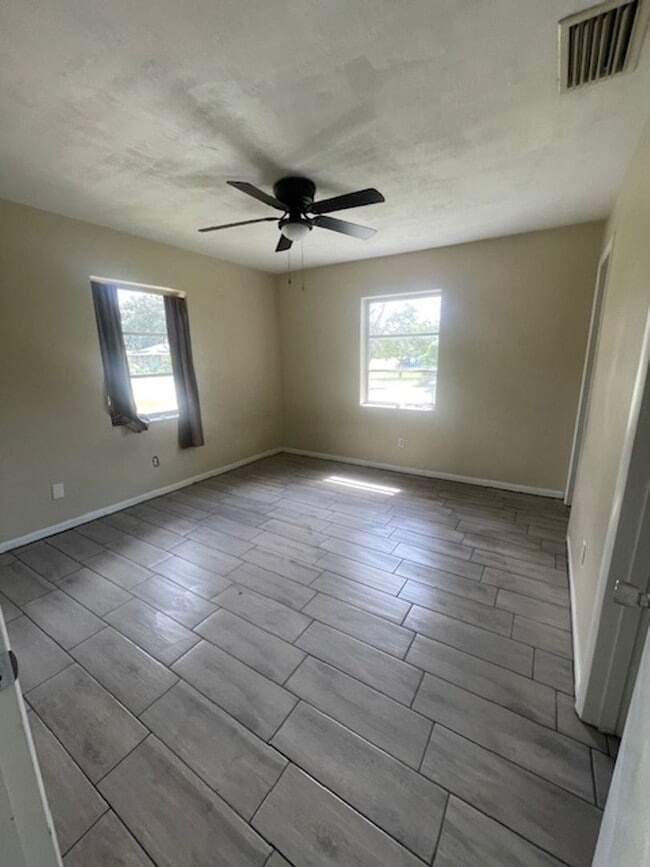 Photo - 1583 N Page Dr