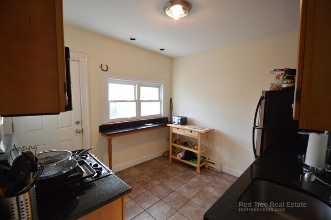 Photo - 21 Pratt St Unit 2