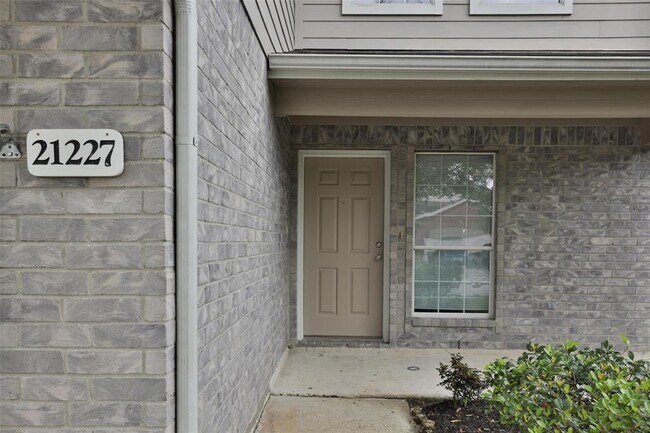 Photo - 21227 Grand Field Ct