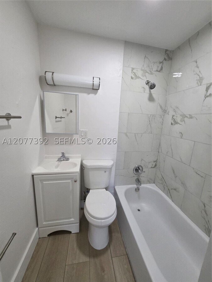 Photo - 2326 SW 9th St Unit 1