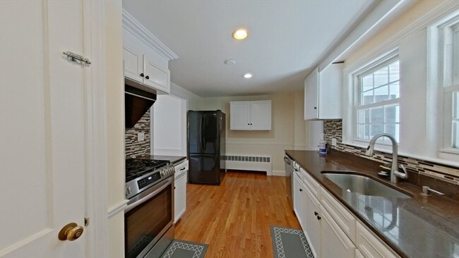 Building Photo - 23 N Bowditch St Rental