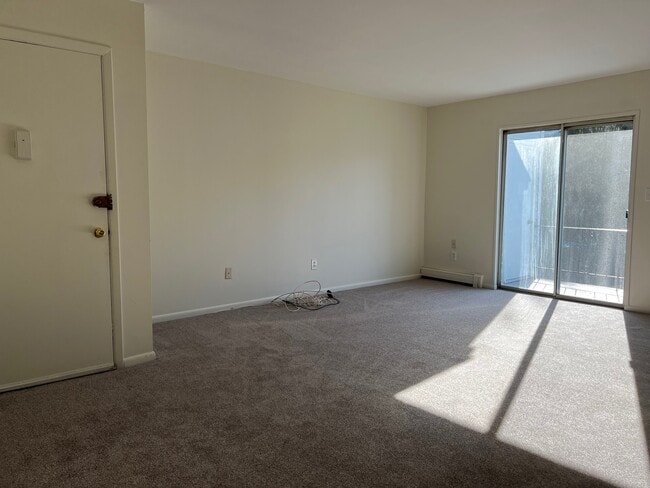 Foto principal - 6 Yew Ct Unidad G