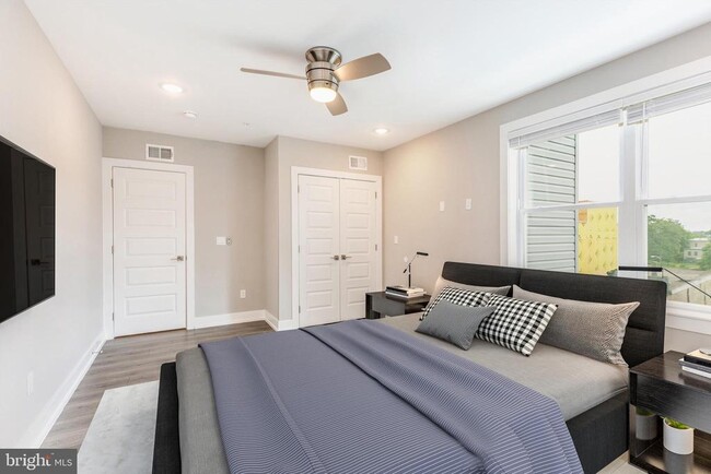 Building Photo - 1523 N Stillman St Unit 1