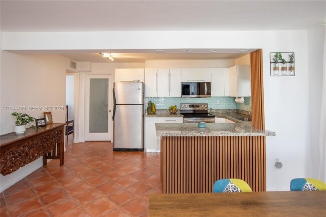 Photo - 1801 S Treasure Dr Unit 321