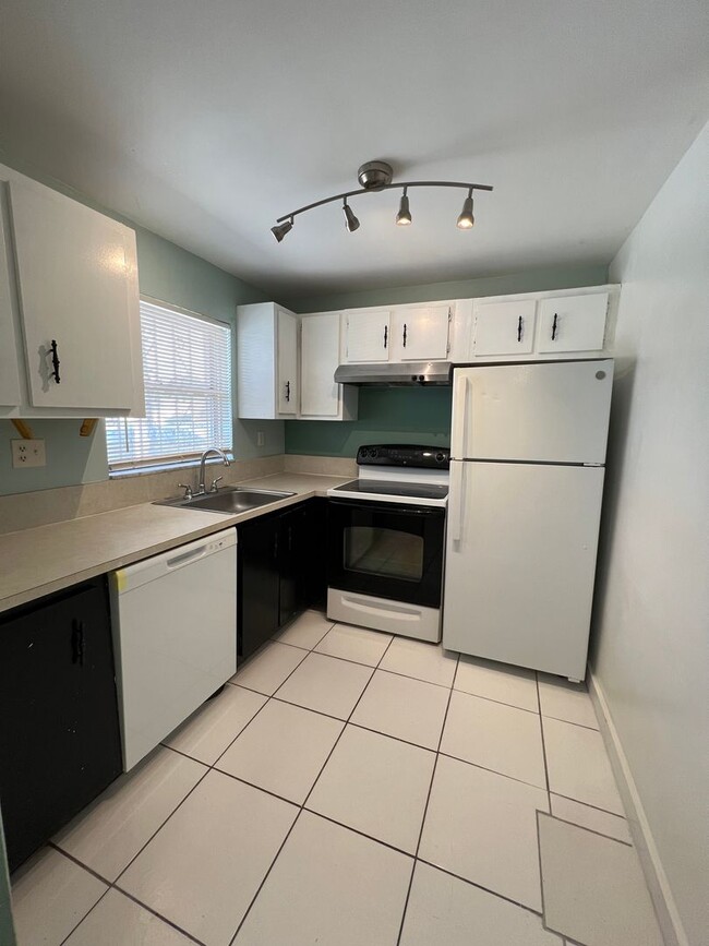 Photo - Charming Unit Apartment in Lauderhill Unit 172