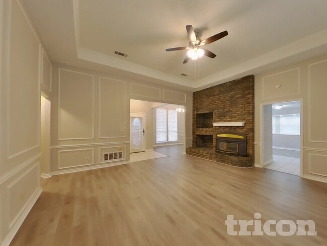 Photo - 528 Renee Ln