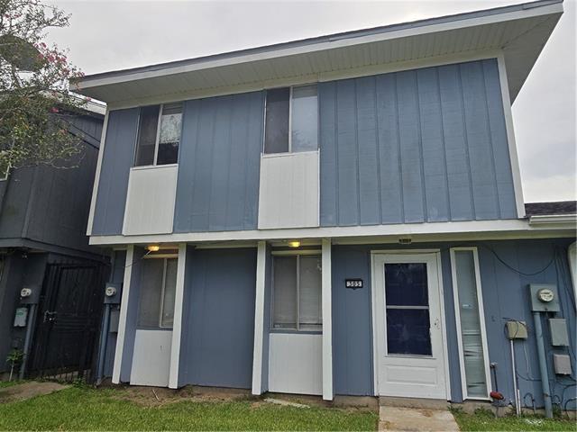 305 E Club Dr