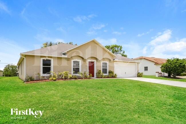 Photo - 681 Sauders Rd SE