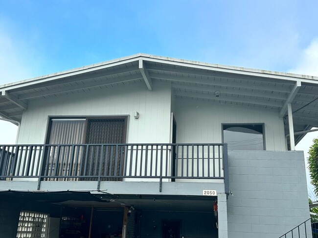 3 bedroom, 1.5 bath, 1 parking, Liliha - 3 bedroom, 1.5 bath, 1 parking, Liliha House