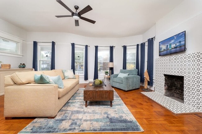 Photo - 1232 N Laura St Unit SI FL2-ID1578549P
