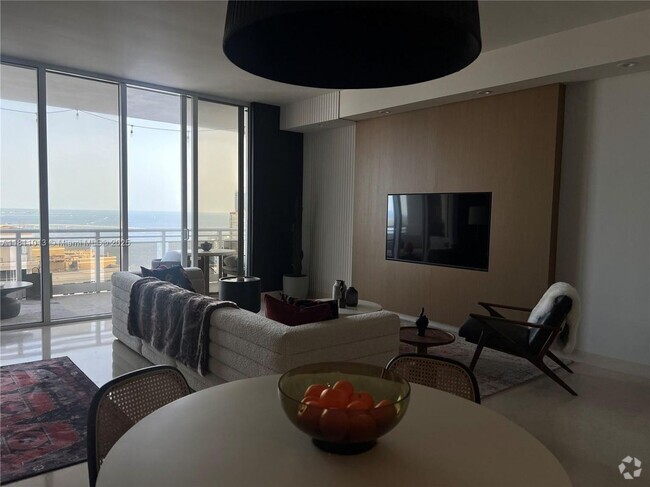Building Photo - 901 Brickell Key Blvd Rental