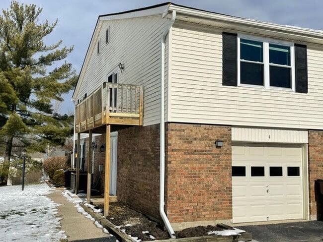 Building Photo - 4229 Briarwood Dr