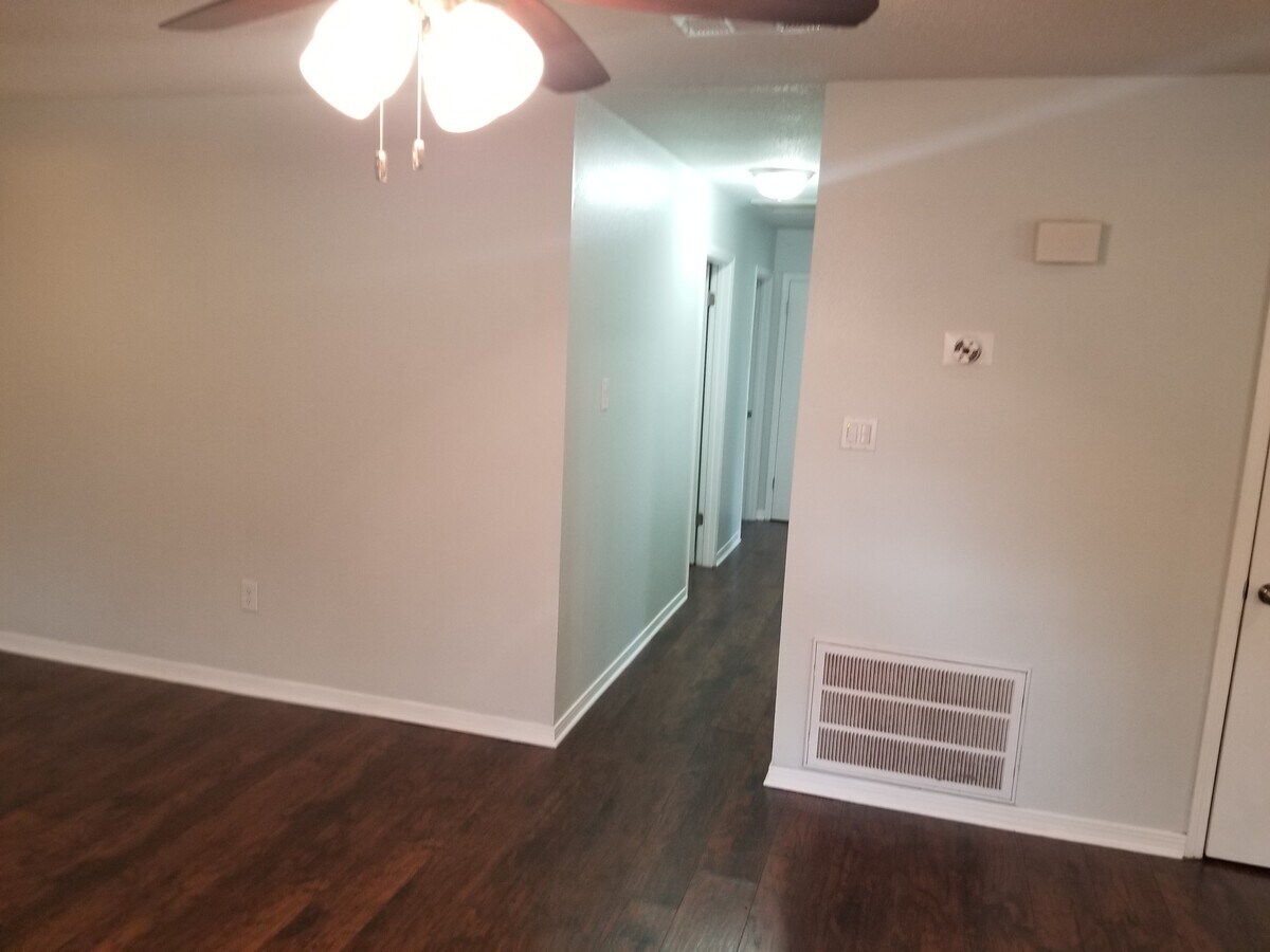 Photo - 1536 Natchez Ln