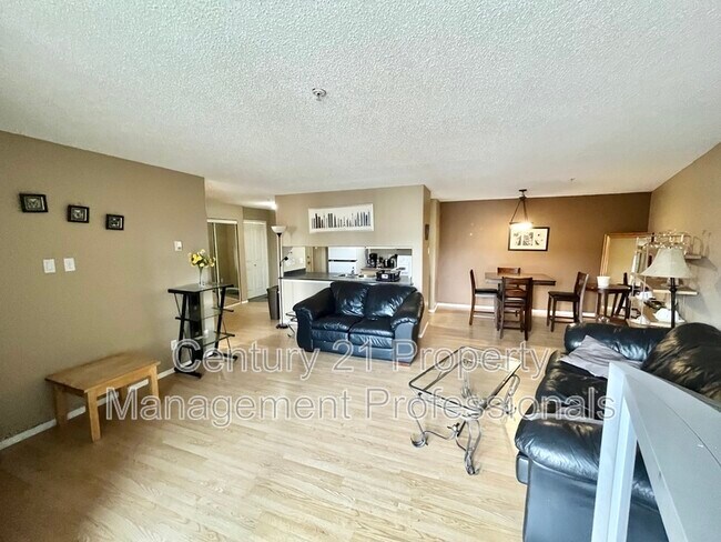 Photo - 200 Richard St Unit 437
