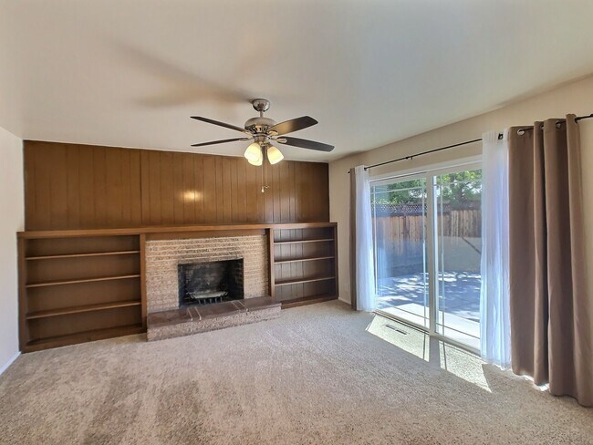 Photo - 4 Bedroom House a Block from Lietz Element...