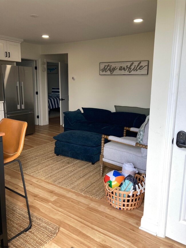 Photo - 271 38th St S