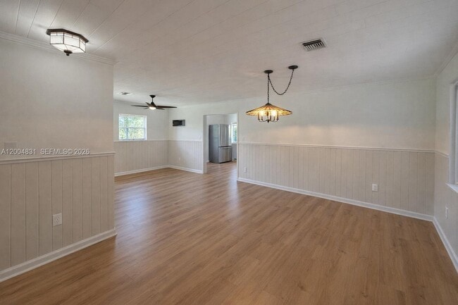 Photo - 16932 Calder Dr W