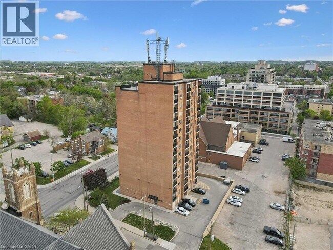 Photo - 64 Benton St Unité 304
