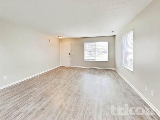 Photo - 6633 Dunsdin Dr