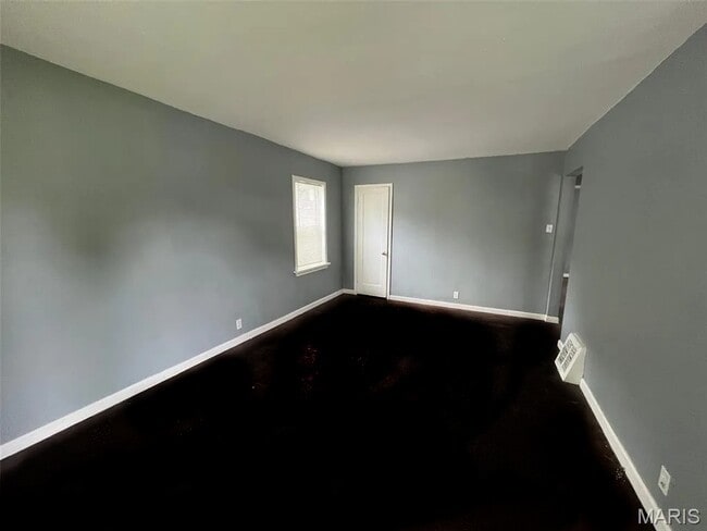 Building Photo - 853 Nassau Dr