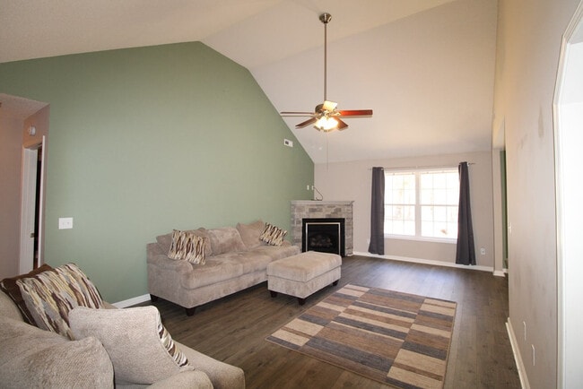 Photo - 1835 Lirope Way
