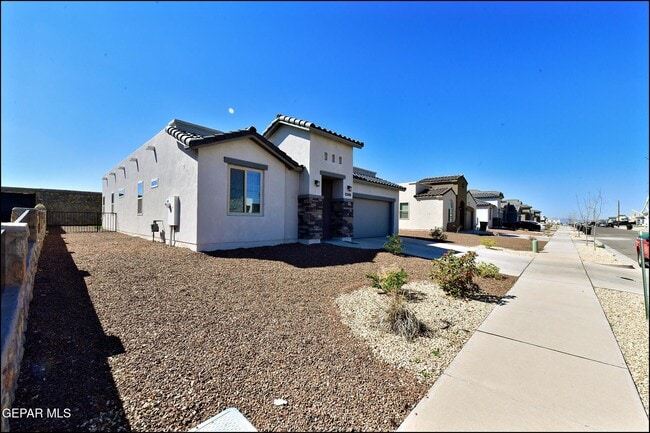 Building Photo - 13146 Cleethorpes St