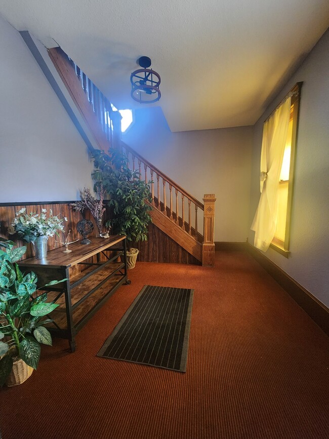 Photo - 403 Meeker St