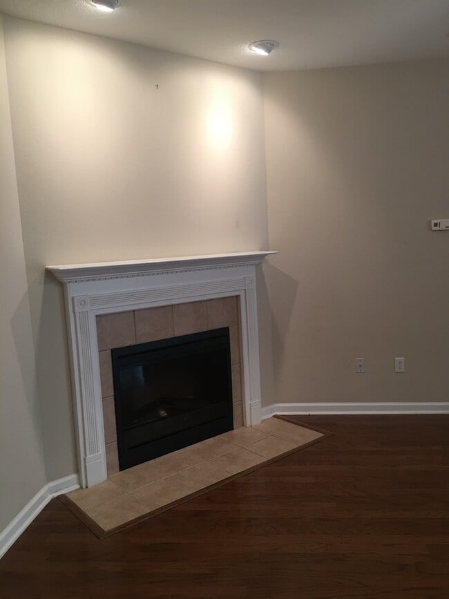 Photo - Townhome Available in Richmond Hill City Limits!