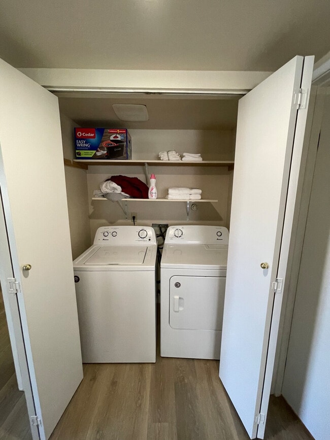 Photo - 604 N Columbia Center Blvd Unidad SI ID1324047P