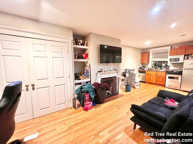 16 Cedar Lane Way Unit 2