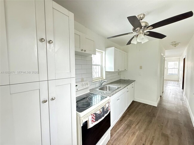 Photo - 761 SW 73rd Ct