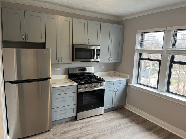 Photo - 70 E 68th St Unit 2