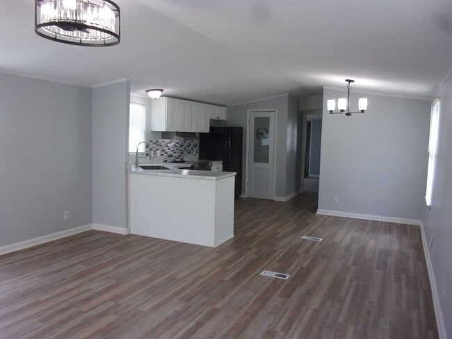 Photo - 314 Clayton Ave