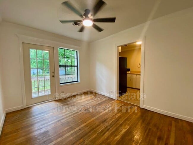 Photo - 132 Yjean St