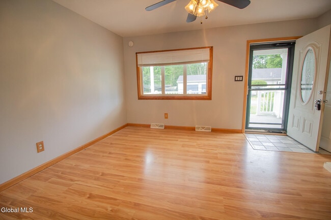 Photo - 3275 Maryvale Dr