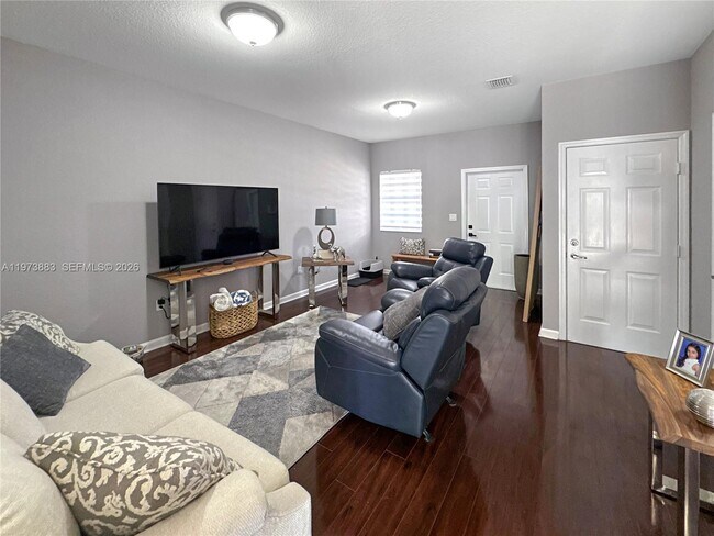 Photo - 8877 SW 223rd Ln