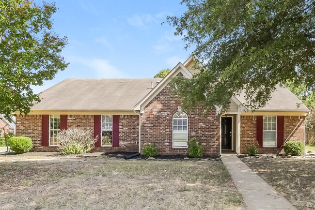 Building Photo - 7832 Sarah Ann Dr S Rental