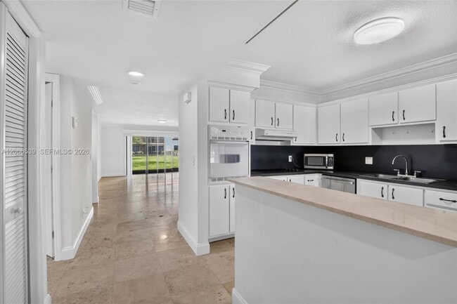 Photo - 359 Lakeview Dr Unidad 102