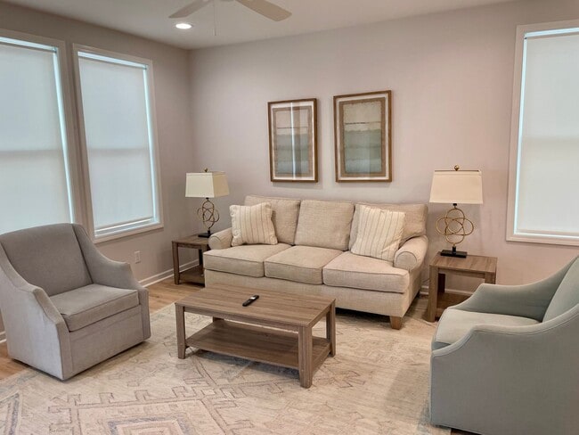 Photo - Great 5 Bedroom in Oxford Commons