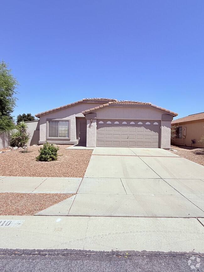 Building Photo - 8010 N Siskiyou Dr Rental
