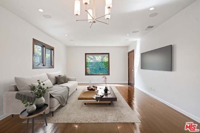 Photo - 458 N La Jolla Ave