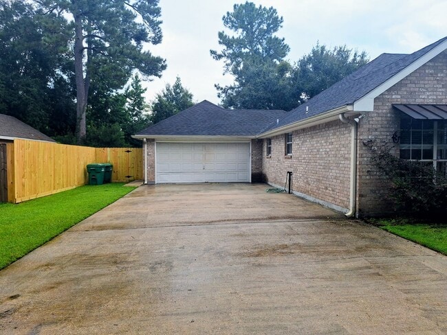Photo - 1410 Lake Village Blvd