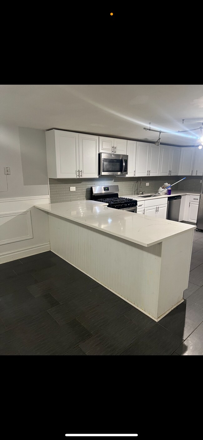 Photo - 7914 S Champlain Ave Unit B