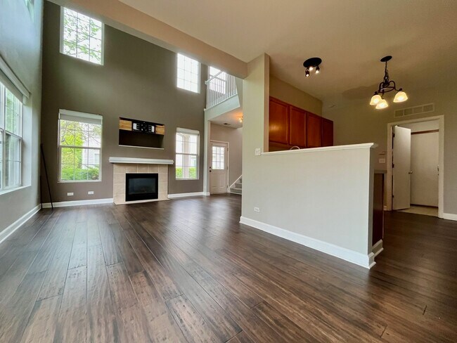 Photo - 1919 Golden Gate Ln