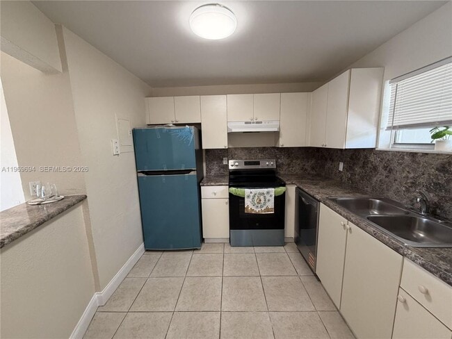 Photo - 4255 N University Dr Unit 3