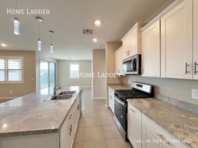 Photo - 41645 W Driftwood Ln