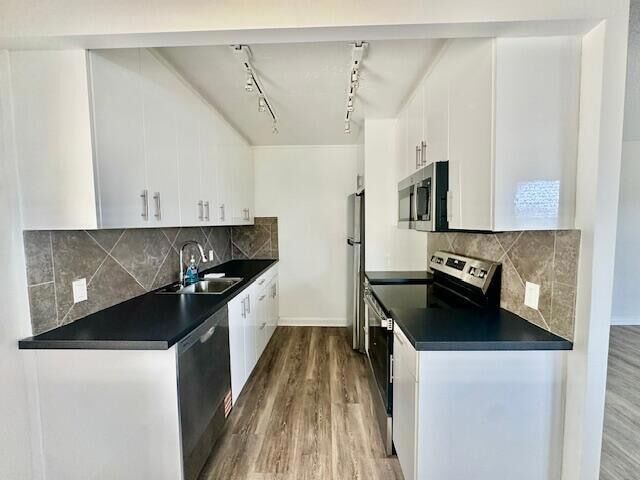 Photo - 3080 Cornwall D Unit 3080