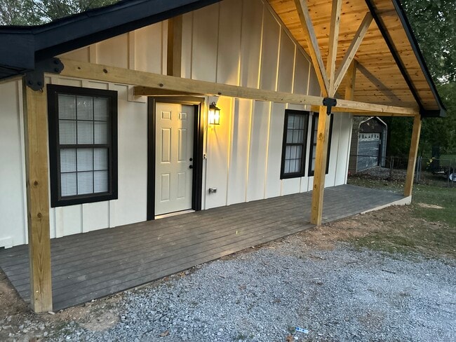 Frente de la casa 4 - 421 High Point Rd